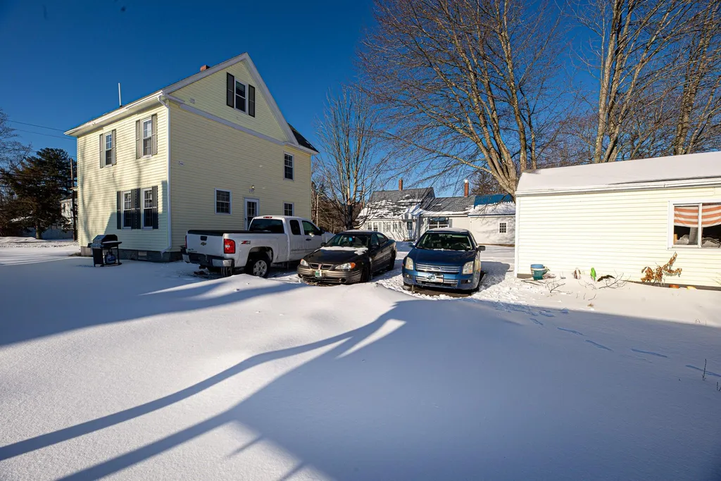 320 High Street Somersworth NH 03878