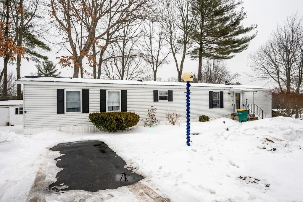 26 Lilac Drive Rochester NH 03867