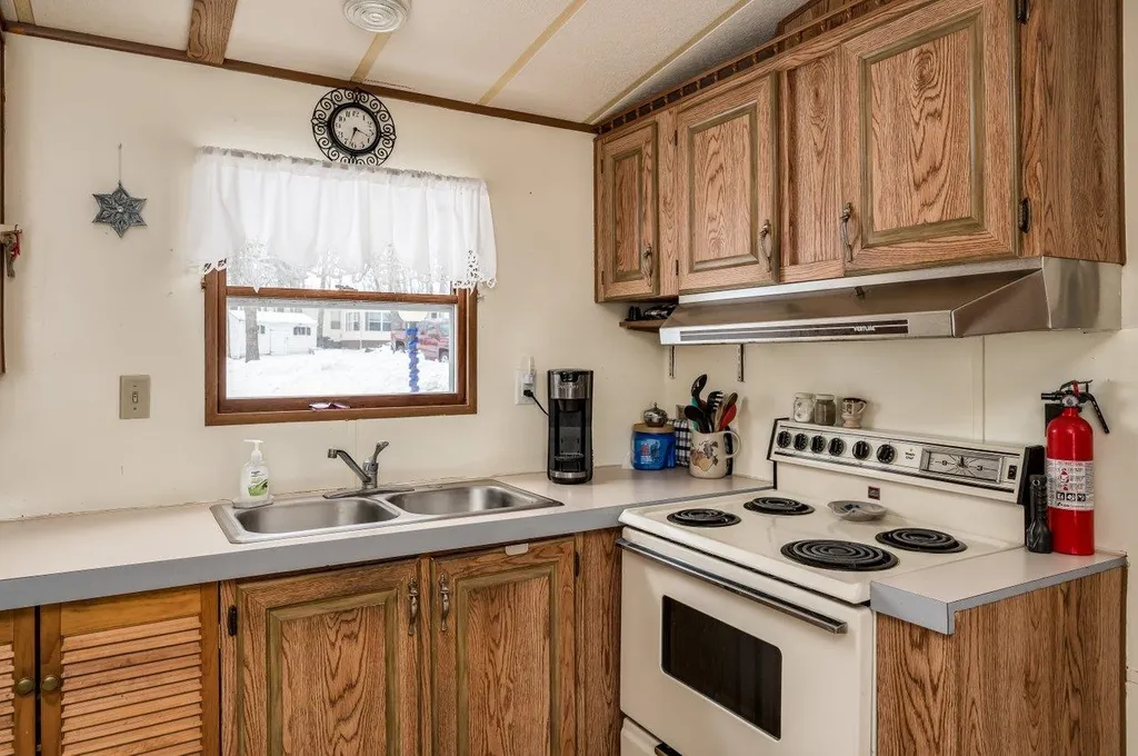 26 Lilac Drive Rochester NH 03867