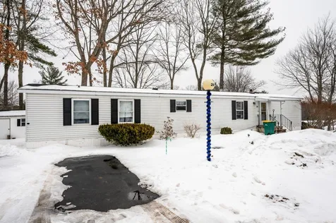 26 Lilac Drive Rochester NH 03867