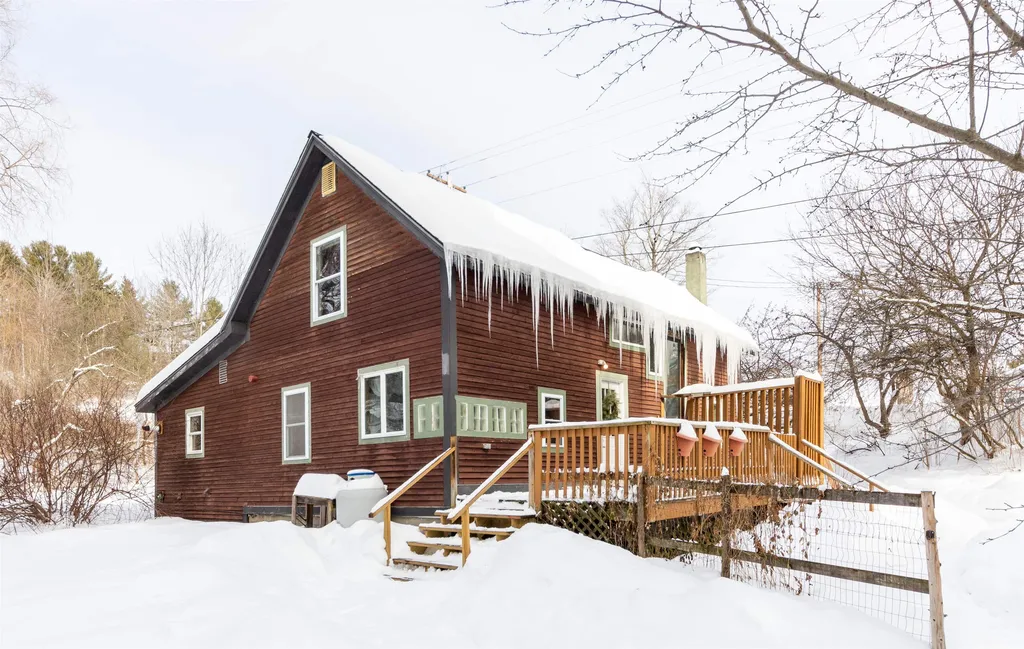 282 East Main Street Hyde Park VT 05655