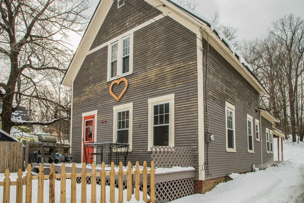 89 Lower Church Street Bethel VT 05032