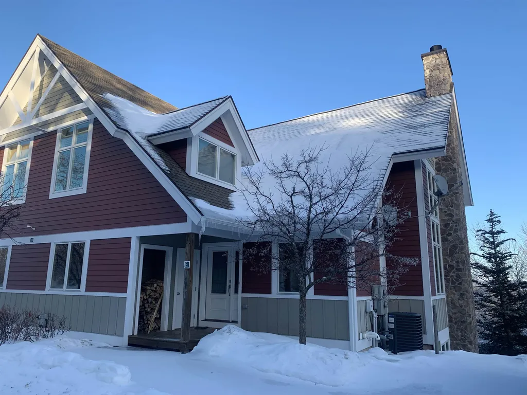 18 Upper Highlands Place Wilmington VT 05363