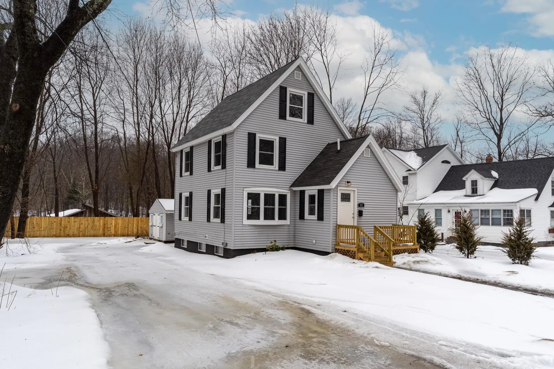 12 Hobart Street Exeter NH 03833