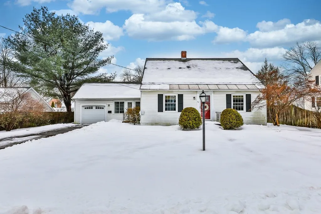 20 Plymouth Avenue Nashua NH 03064