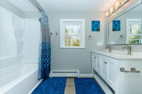 11 Huckins Road Madbury NH 03823