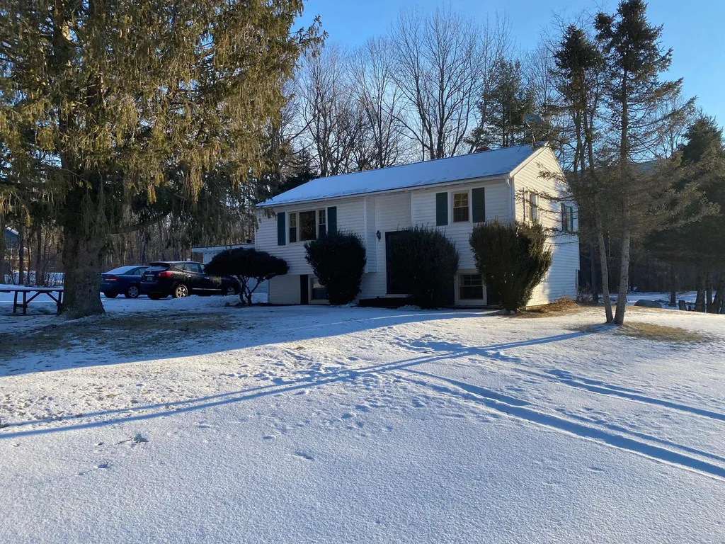 1769 East Road Bennington VT 05201