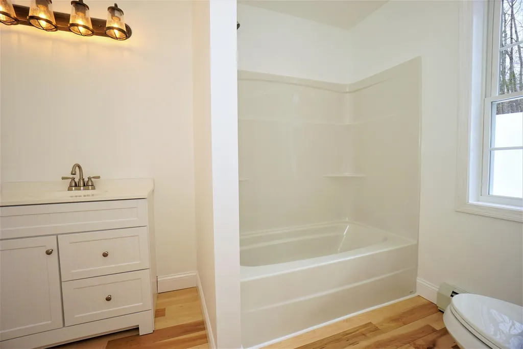 50 Mooers Road Nottingham NH 03290