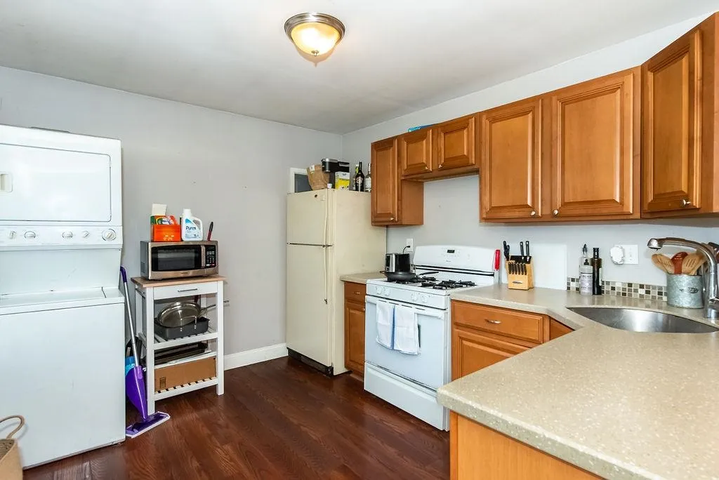 16-18 Macdougal Street Kittery ME 03904