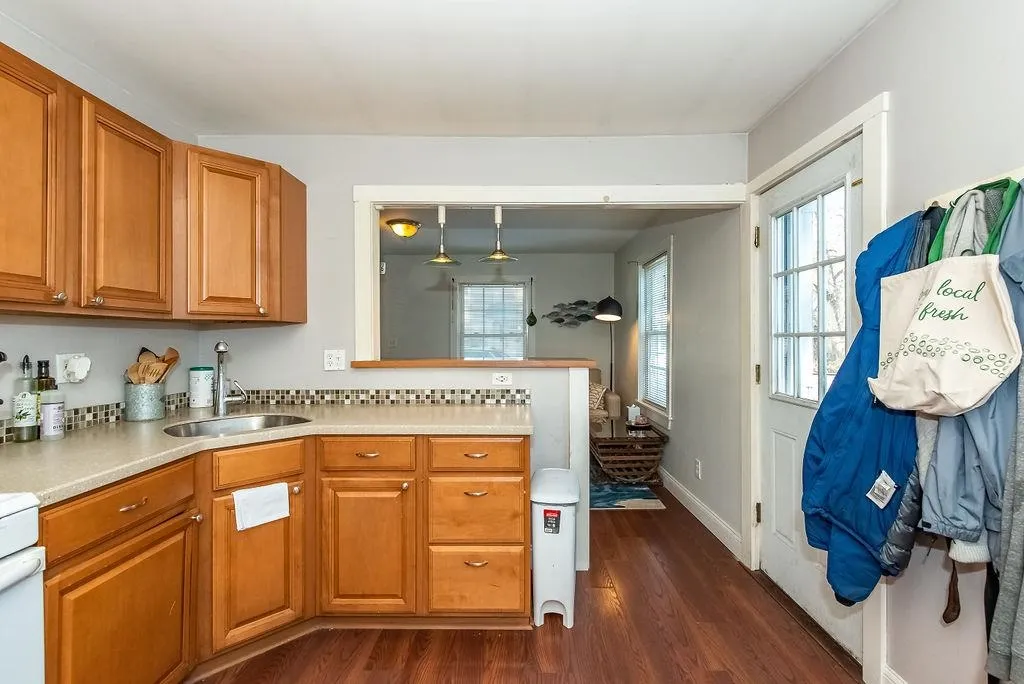 16-18 Macdougal Street Kittery ME 03904