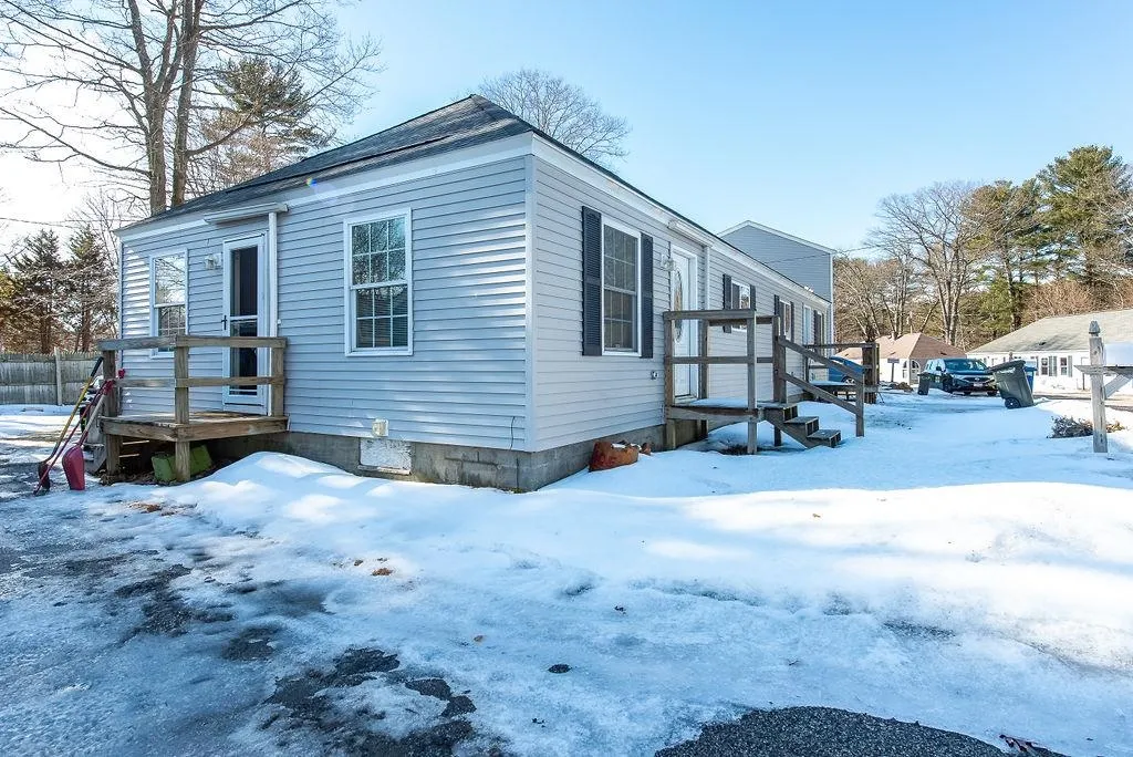 16-18 Macdougal Street Kittery ME 03904