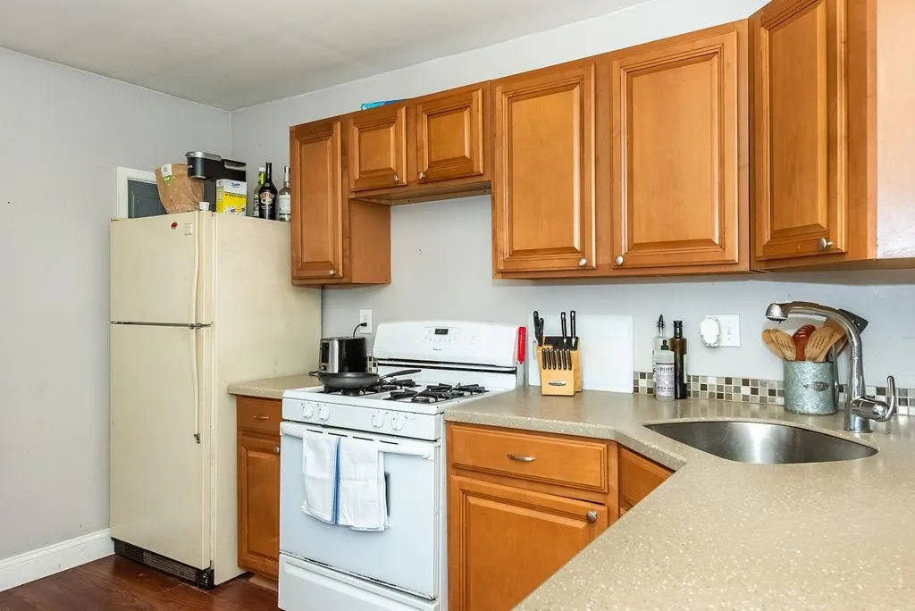16-18 Macdougal Street Kittery ME 03904