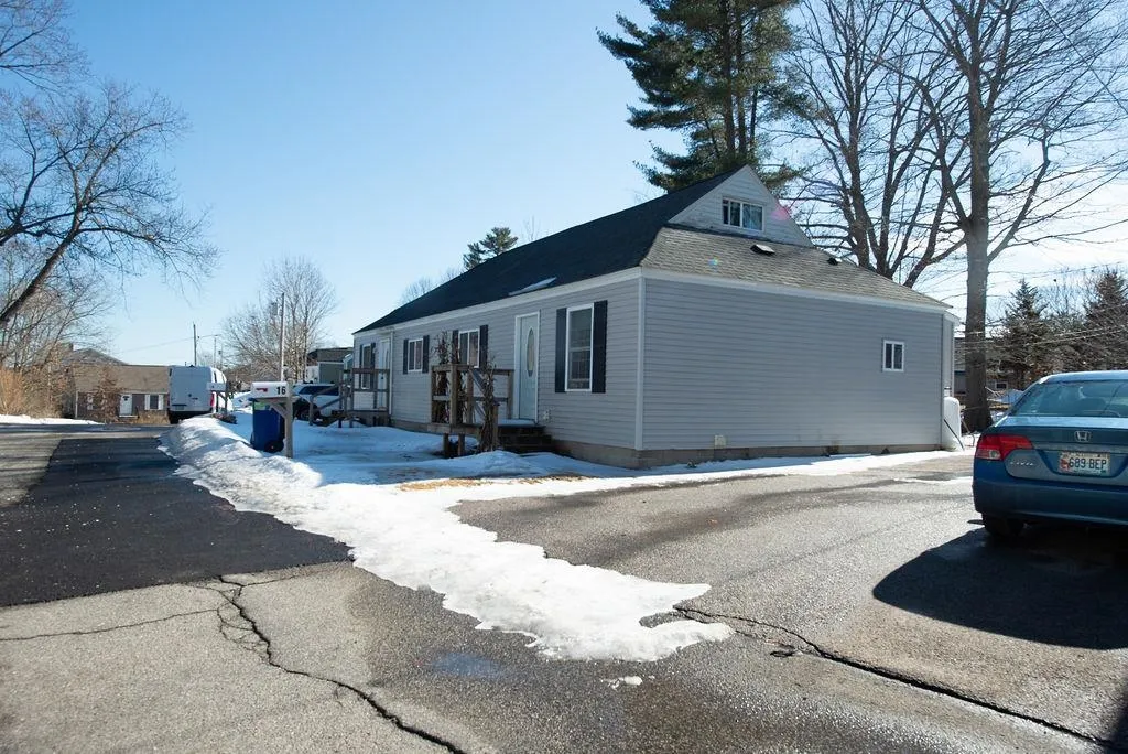 16-18 Macdougal Street Kittery ME 03904