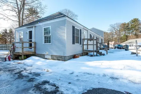 16-18 Macdougal Street Kittery ME 03904