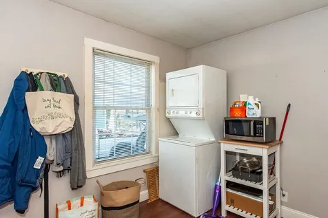16-18 Macdougal Street Kittery ME 03904