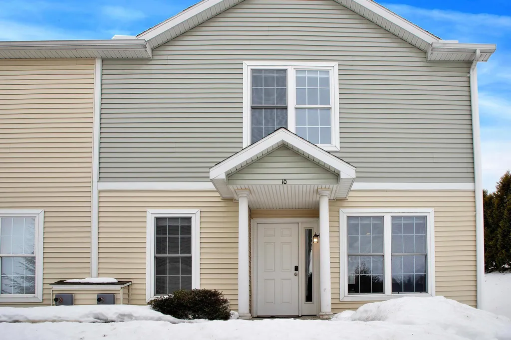 10 Marie Lane St. Albans Town VT 05478
