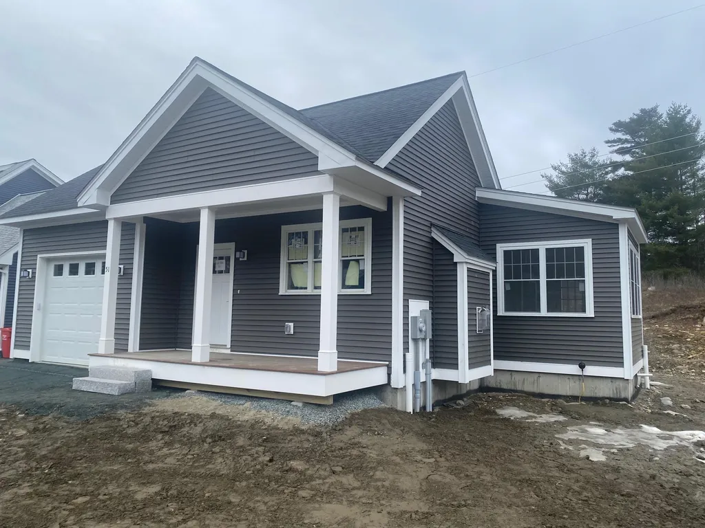 51 Dogwood Circle Lebanon NH 03784