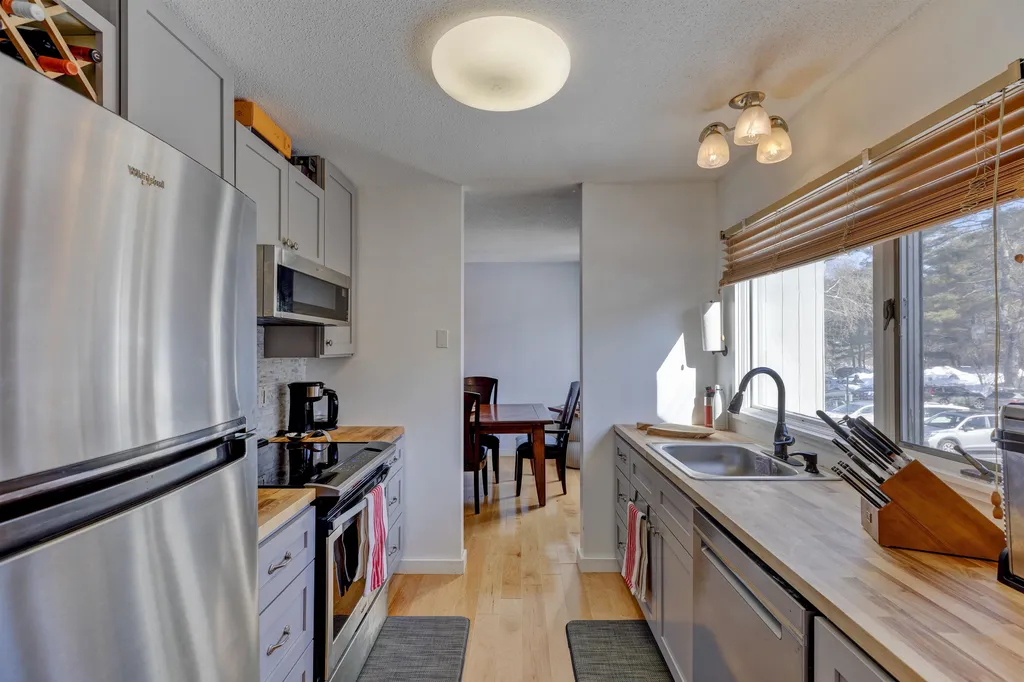 118 Brook Hollow Road Hanover NH 03755