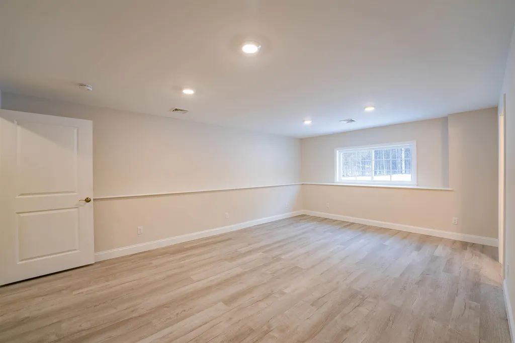 153 Ann Marie Lane Colchester VT 05446