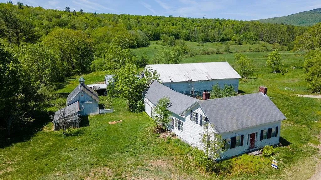 1040 East Washington Road Hillsborough NH 03244