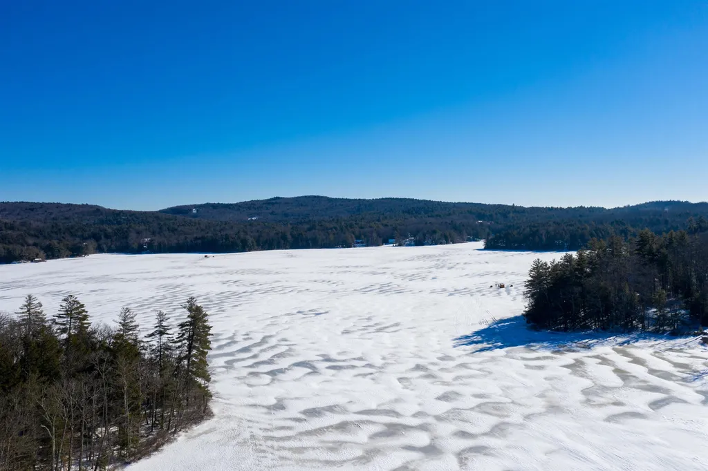 14 Nostrand Way Alstead NH 03602