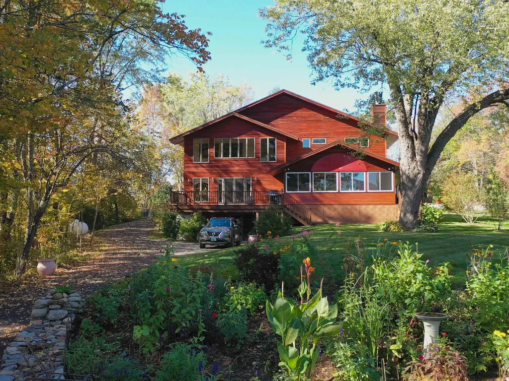 14 Nostrand Way Alstead NH 03602