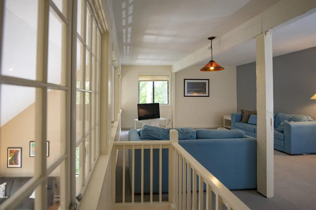 105 Williams Lane Hartford VT 05059