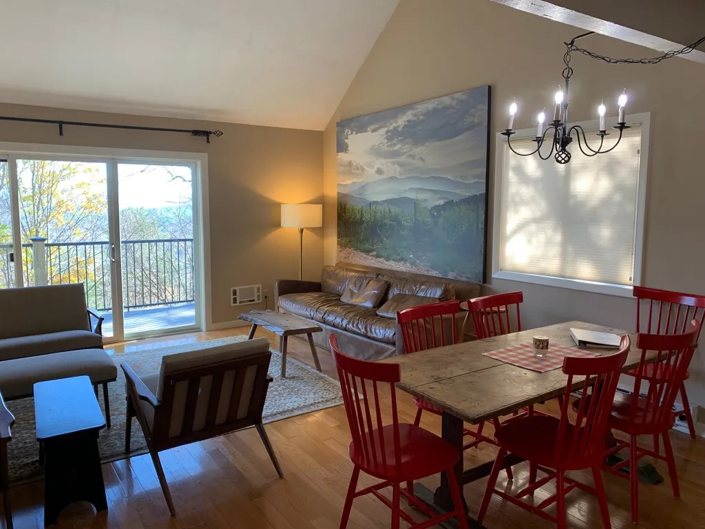 105 Williams Lane Hartford VT 05059