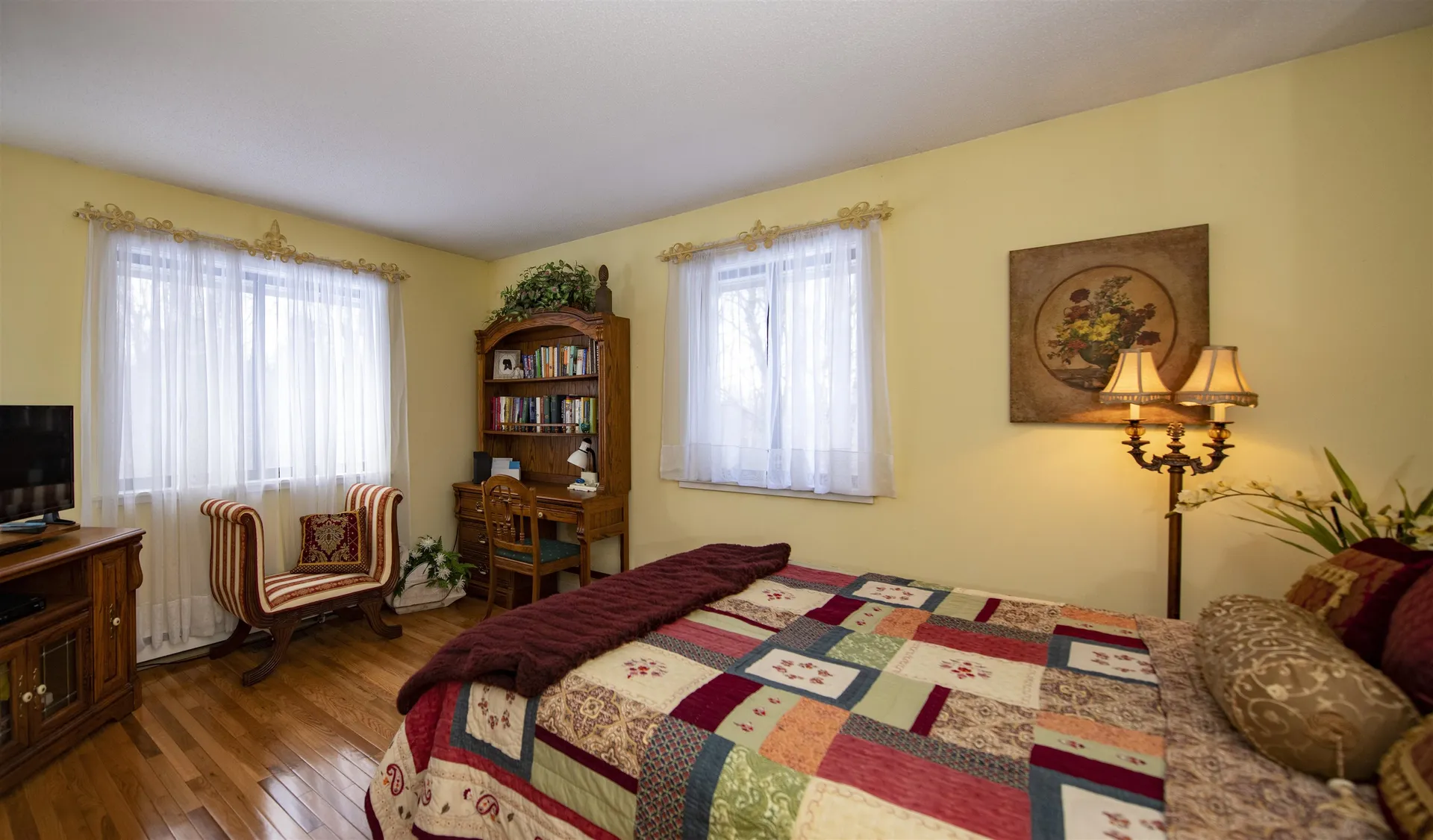 87 Robbins Hill Hartford VT 05059