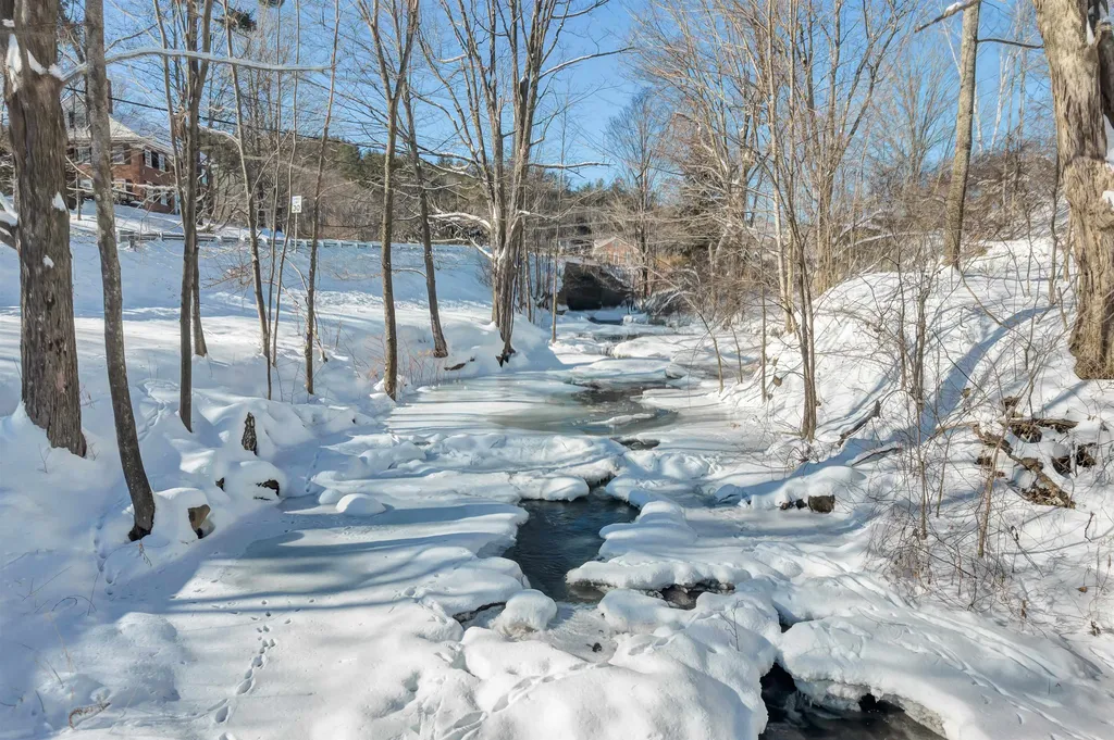 4678 South Road Woodstock VT 05071