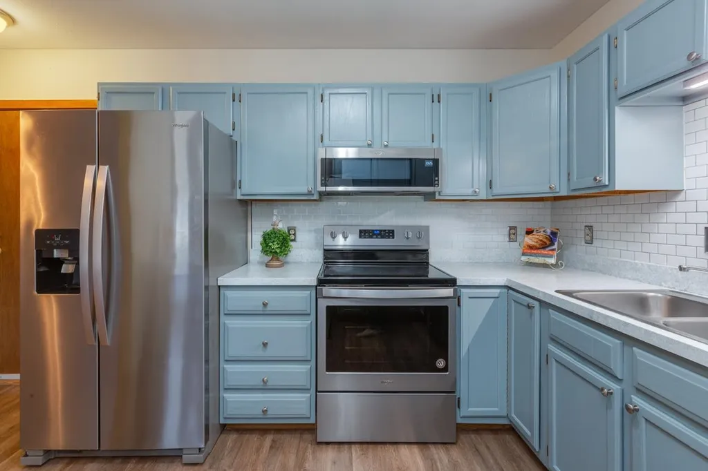 5 Tsienneto Road Derry NH 03038