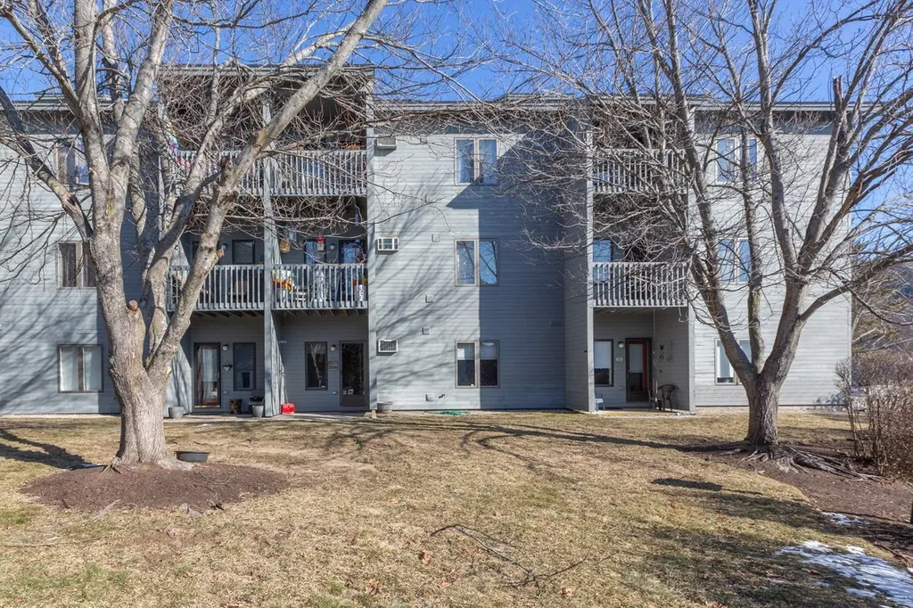 5 Tsienneto Road Derry NH 03038