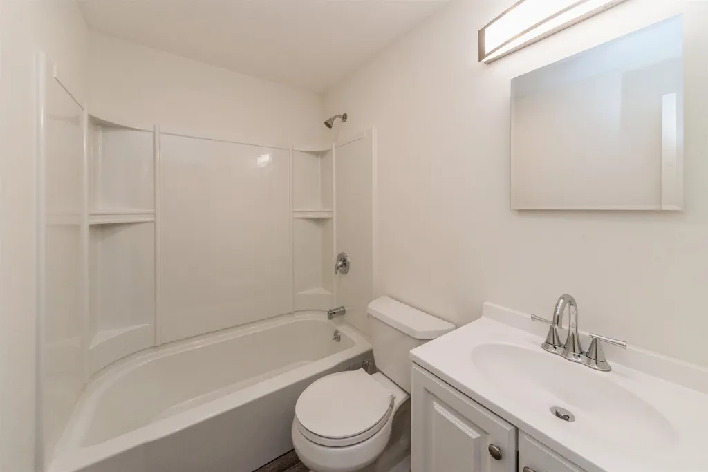 248 Whitney Avenue Manchester NH 03104