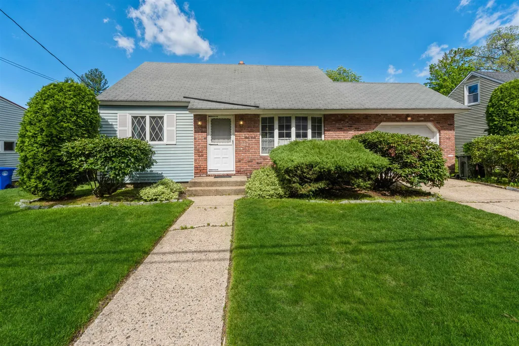 248 Whitney Avenue Manchester NH 03104