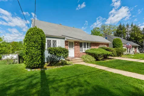 248 Whitney Avenue Manchester NH 03104