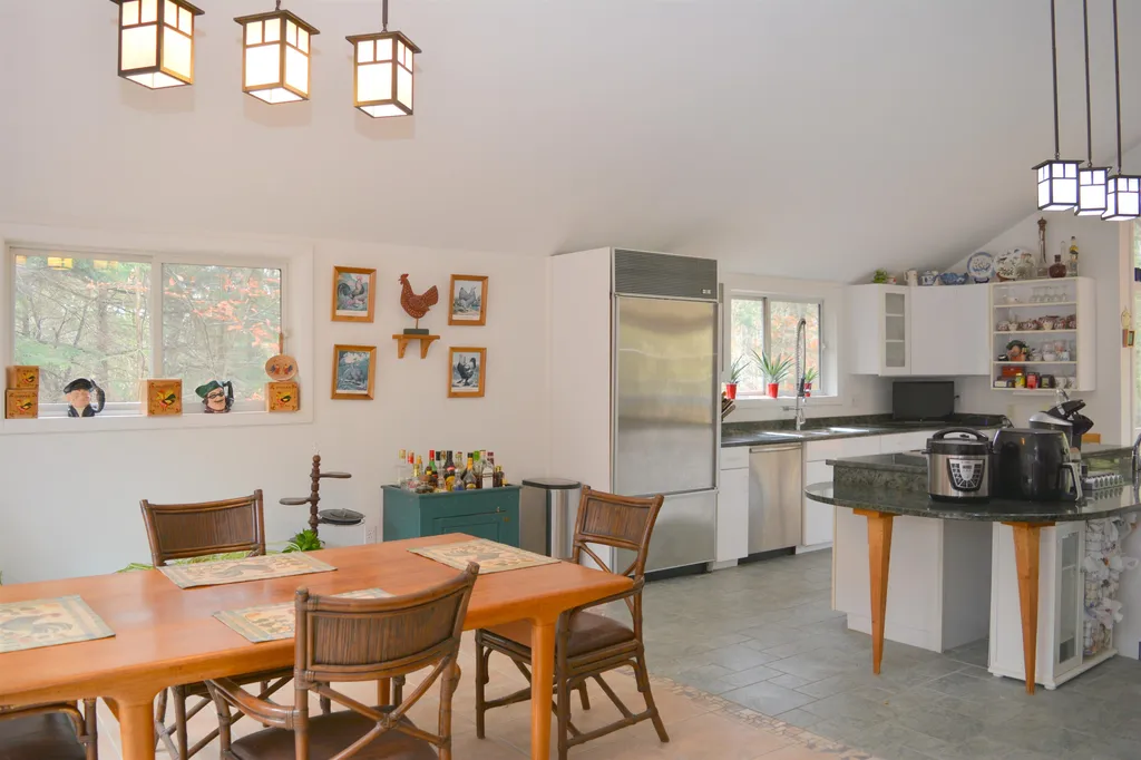 24 Hickory Overlook Enfield NH 03748