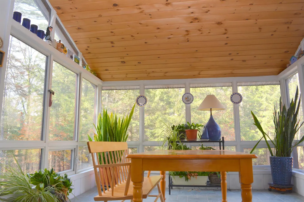 24 Hickory Overlook Enfield NH 03748