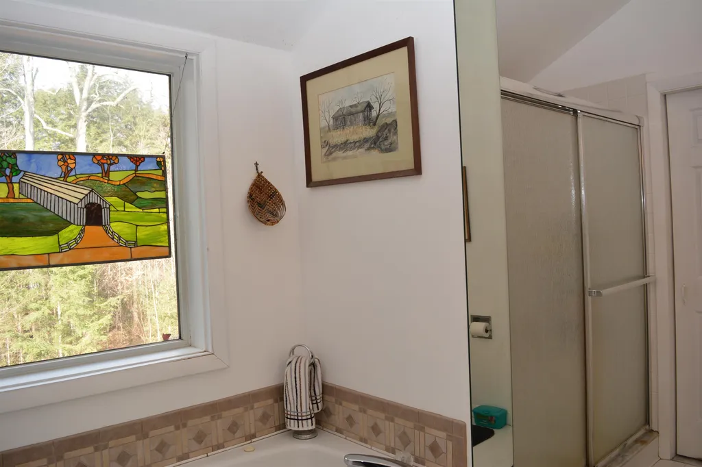 24 Hickory Overlook Enfield NH 03748