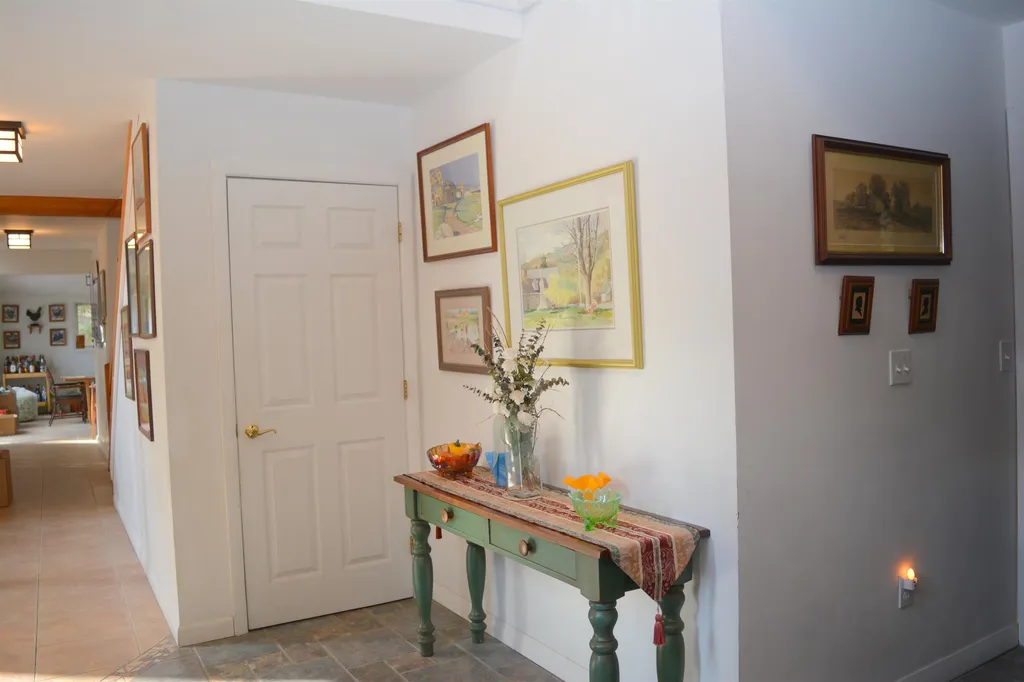 24 Hickory Overlook Enfield NH 03748