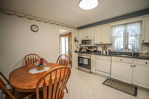 34 Cannon Drive Nashua NH 03062