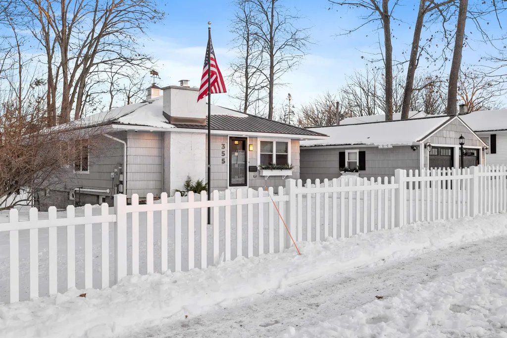 355 Pleasant Street Laconia NH 03246