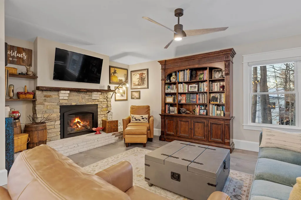 355 Pleasant Street Laconia NH 03246