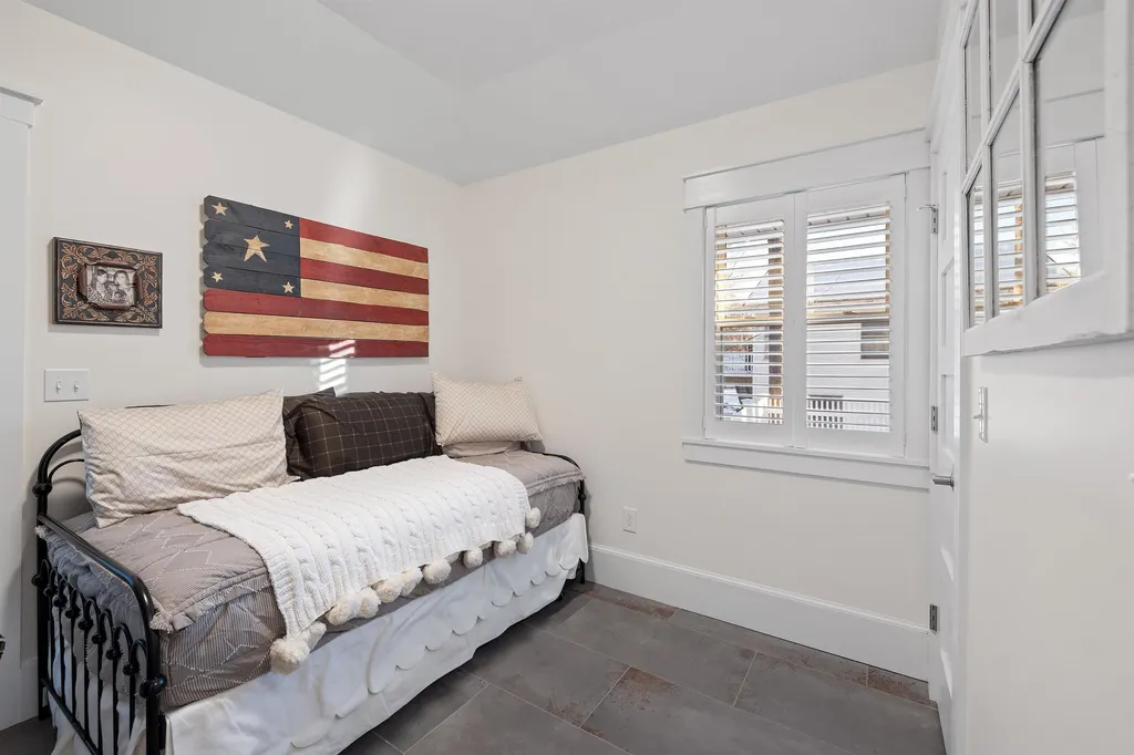 355 Pleasant Street Laconia NH 03246