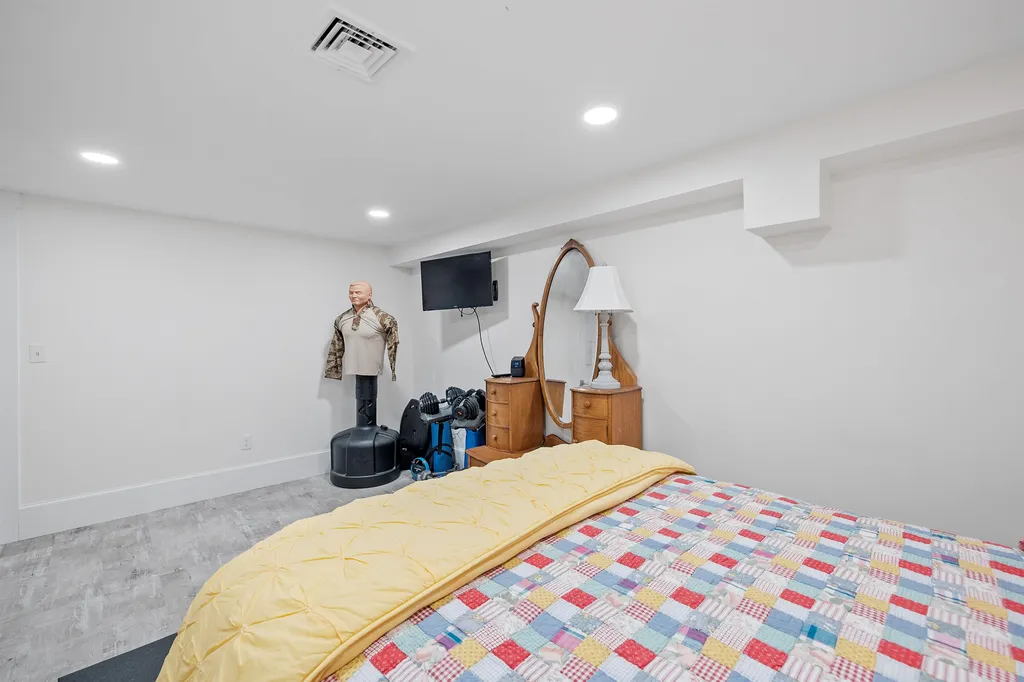 355 Pleasant Street Laconia NH 03246