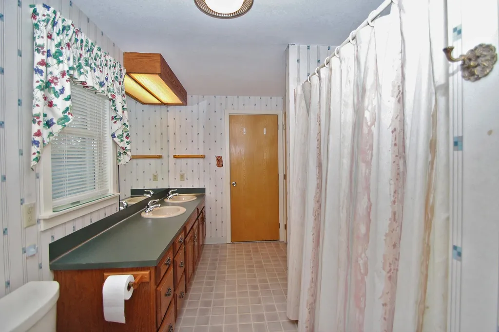 39 Bucks Hill Road Durham NH 03824
