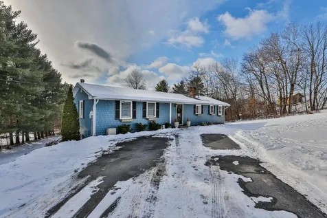 1096 Main Street New London NH 03257