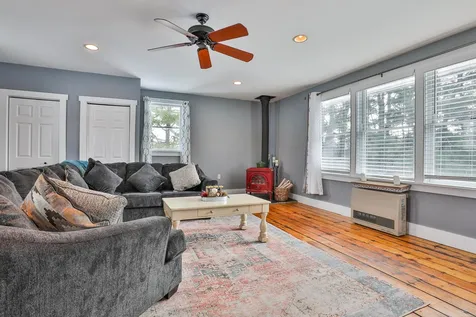 1096 Main Street New London NH 03257