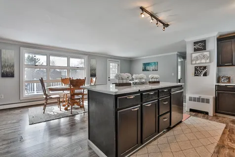 1096 Main Street New London NH 03257
