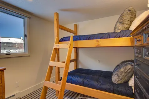 5 Byington Lane Winhall VT 05340