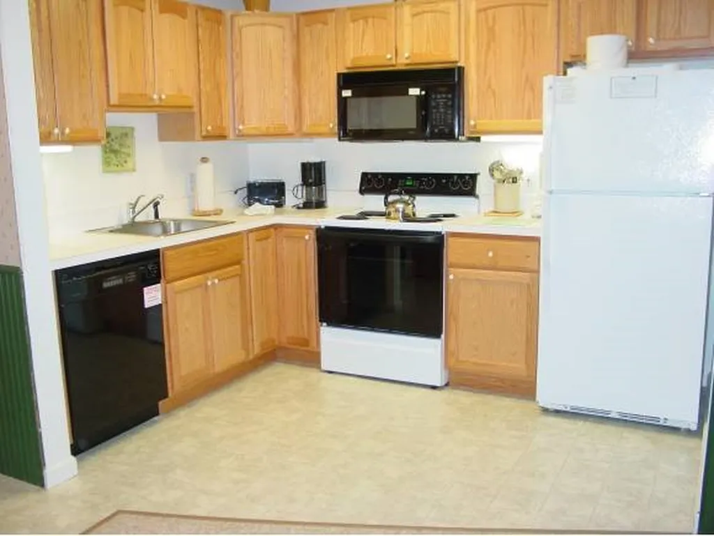 24/b Willows Cambridge VT 05464